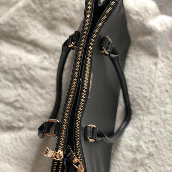 Ladies BCBG handbag - Picture 4 of 8